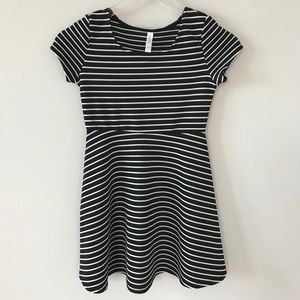 Xhilaration Girls Short Sleeve Stripe Dress M
